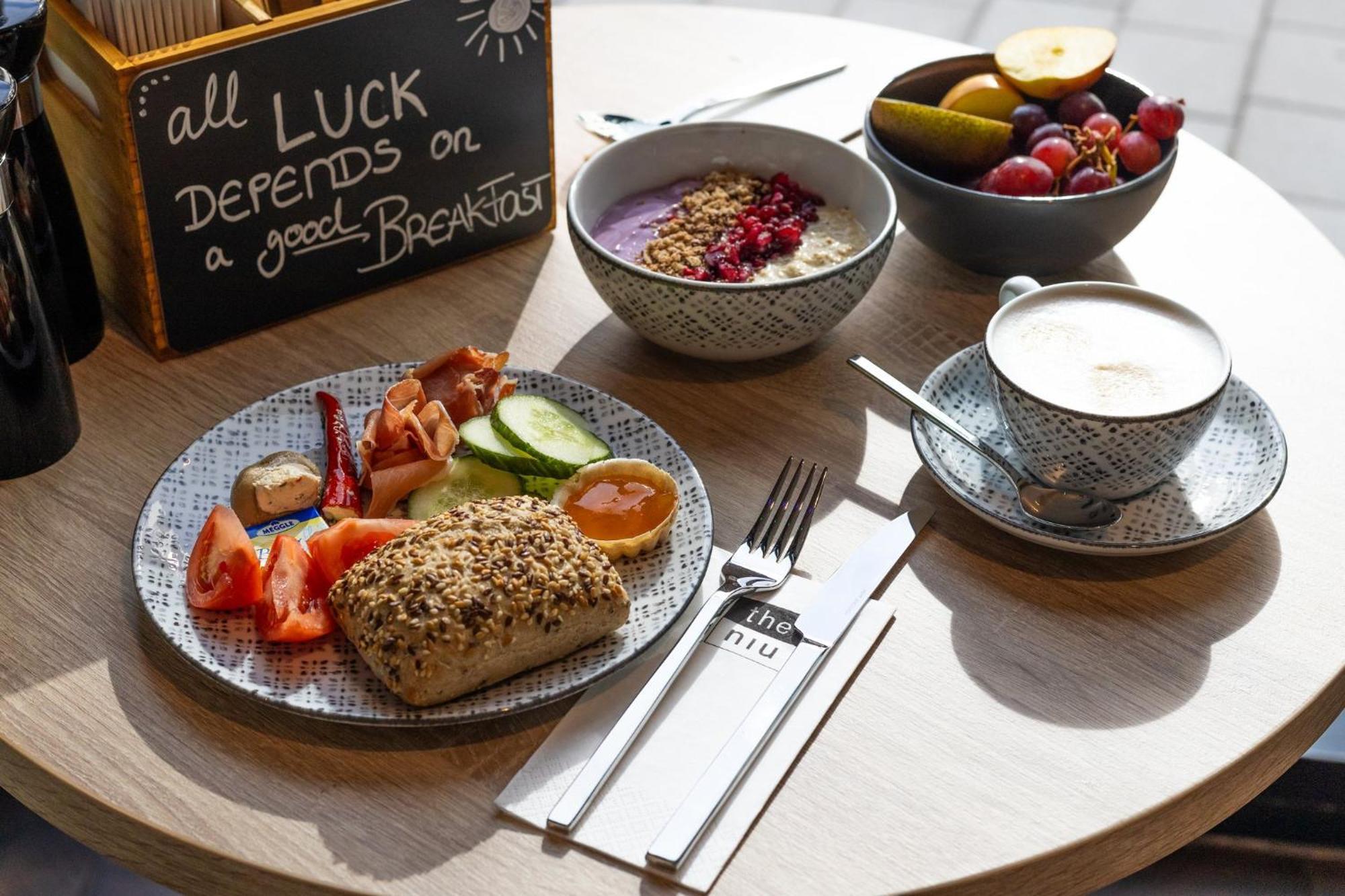 Inn-the Niu, Wave Oststadt By Ihg Hotel 3*